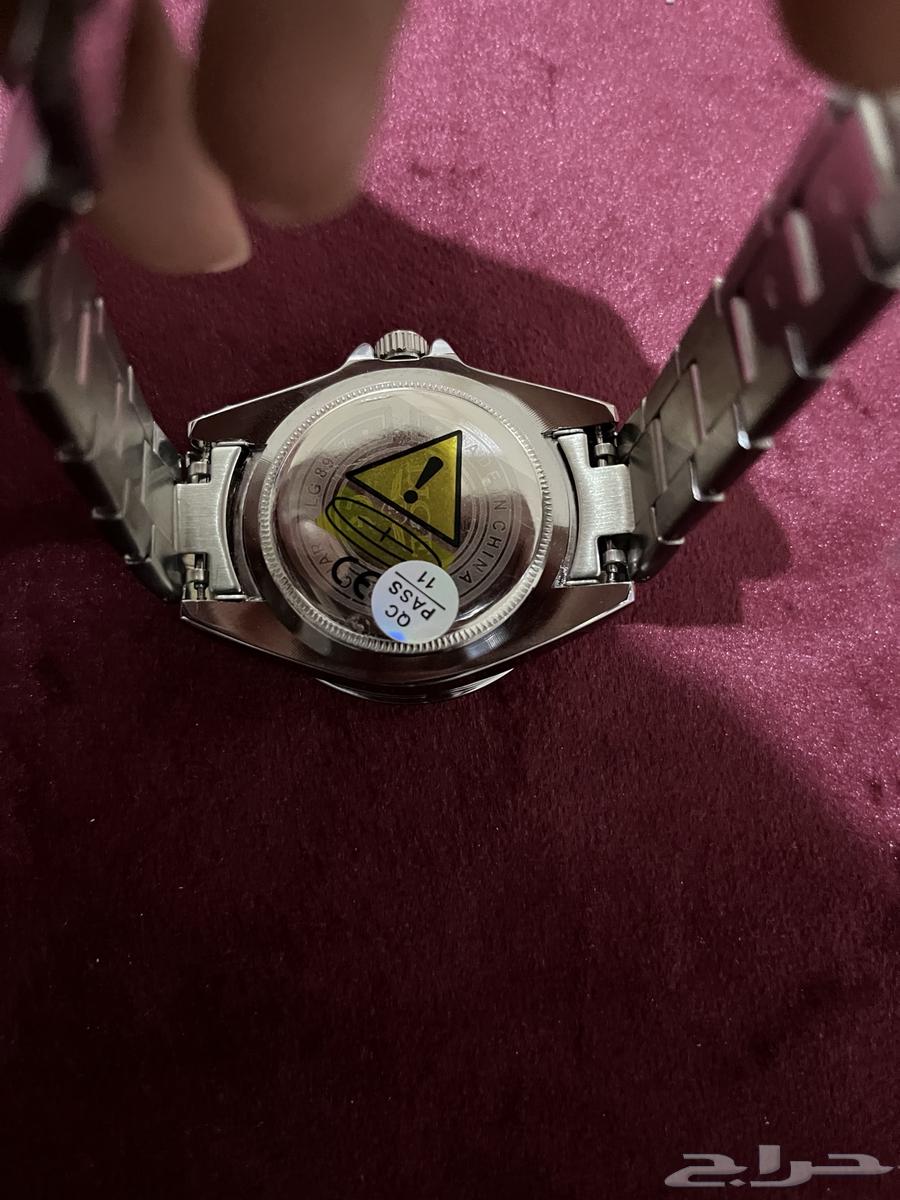 Brand new water-resistant watch for sale, its box and papers are available.63058447342978111