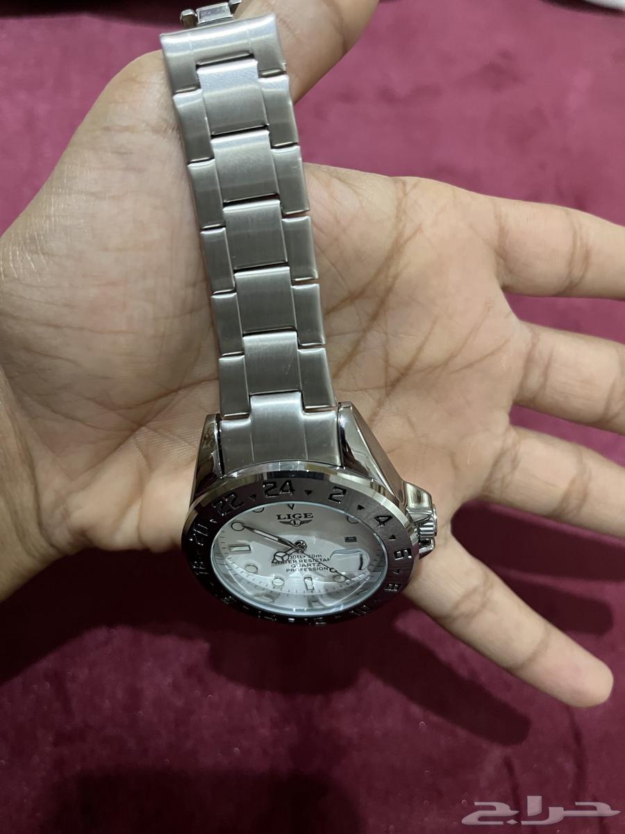 Brand new water-resistant watch for sale, its box and papers are available.63058447342978112