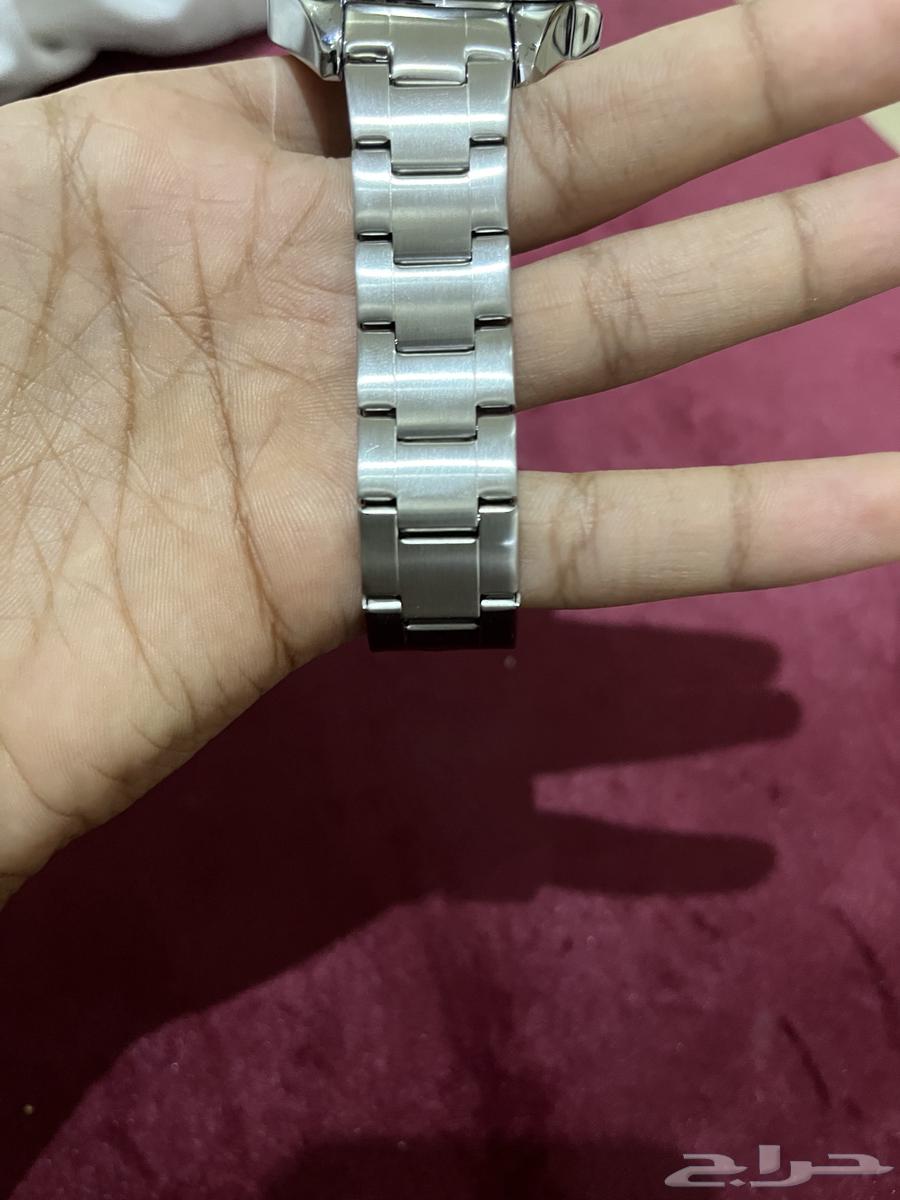 Brand new water-resistant watch for sale, its box and papers are available.63058447342978113