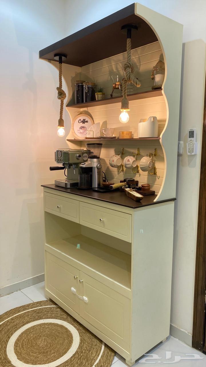 Simple use of a clean closet63057588857985112