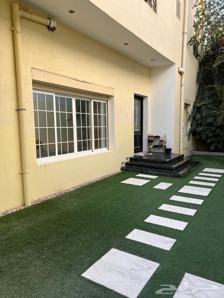 Villa for sale, area 627, with three apartments at the back, priced at 250.63012947937921113