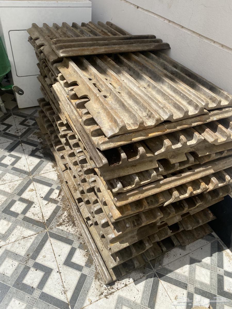 بلاط جنزير. بوكلين 480 فولفو عدد 90 حبه63081265120641112