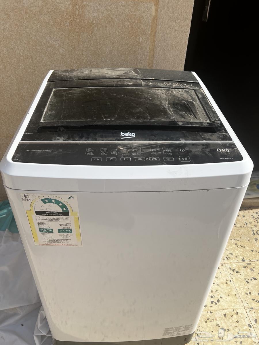 Washing machines for sale, including one regular washing machine, and all of them are working except for one that needs a part.630556202585631121