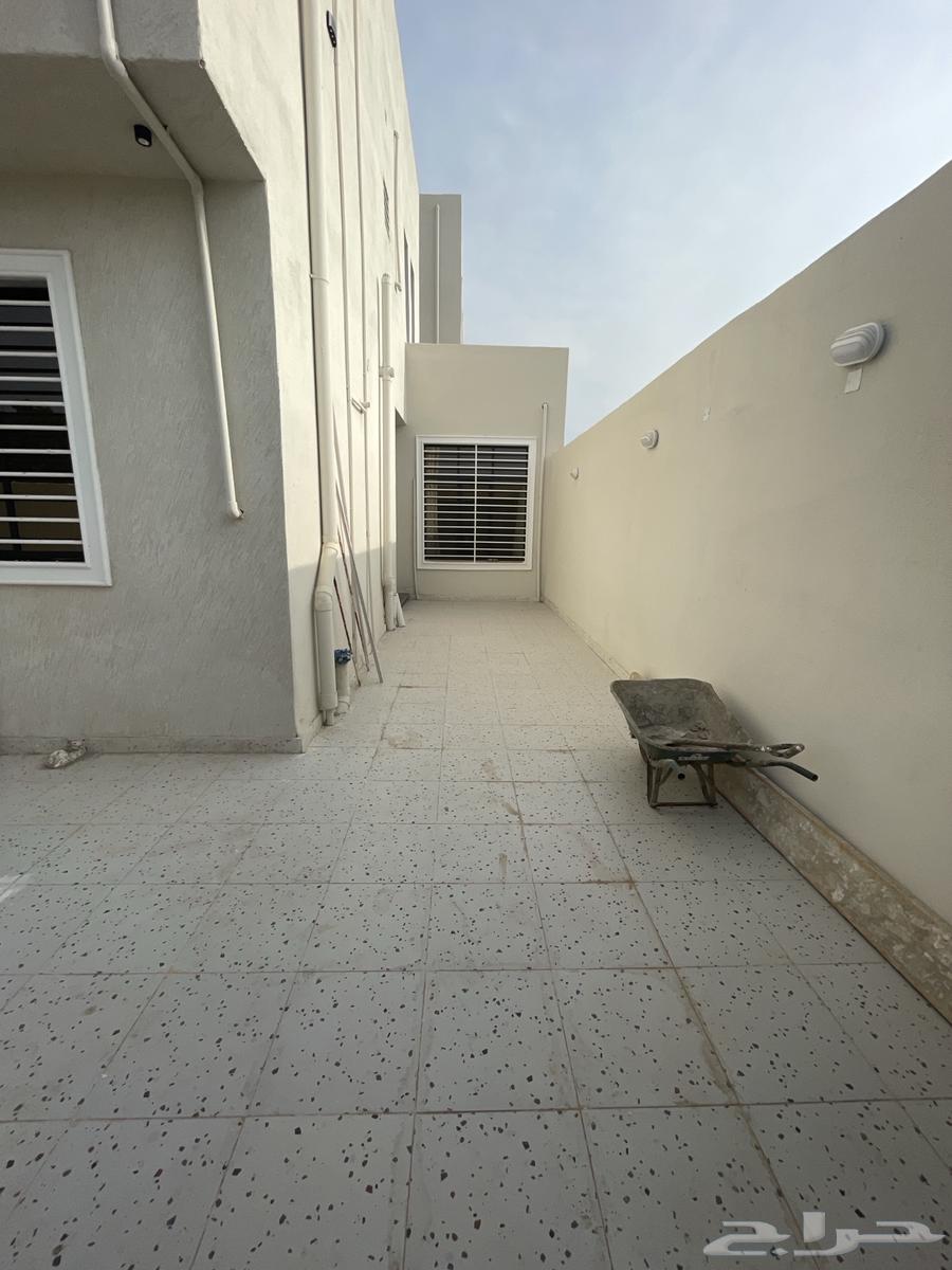 فلل فاخرة للبيع بحي الروضة بسعر مميز63011591501827114