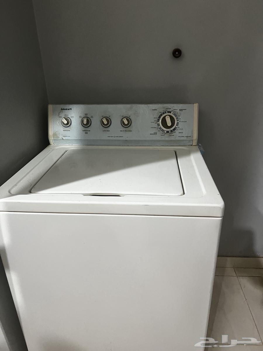 Washing machines for sale, including one regular washing machine, and all of them are working except for one that needs a part.63055620258563111