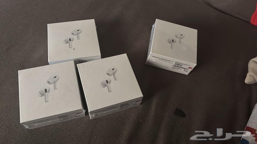 Apple EarPods first degree with one-year warranty63054451848578112