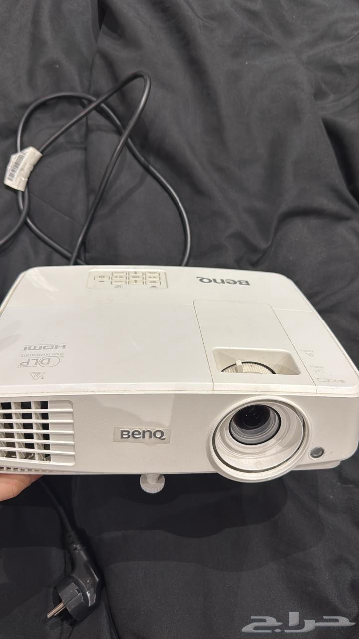 Projector63056441112322111