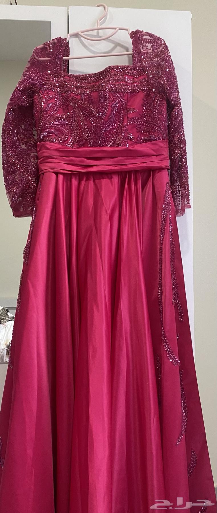 Evening dress, detailed piece, I bought it for 325 and sold it for 250, wore it only 3 times.63470378924290111