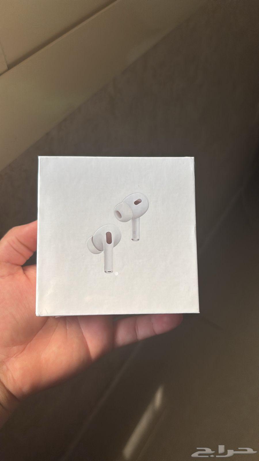 Apple EarPods first degree with one-year warranty63054451848578113