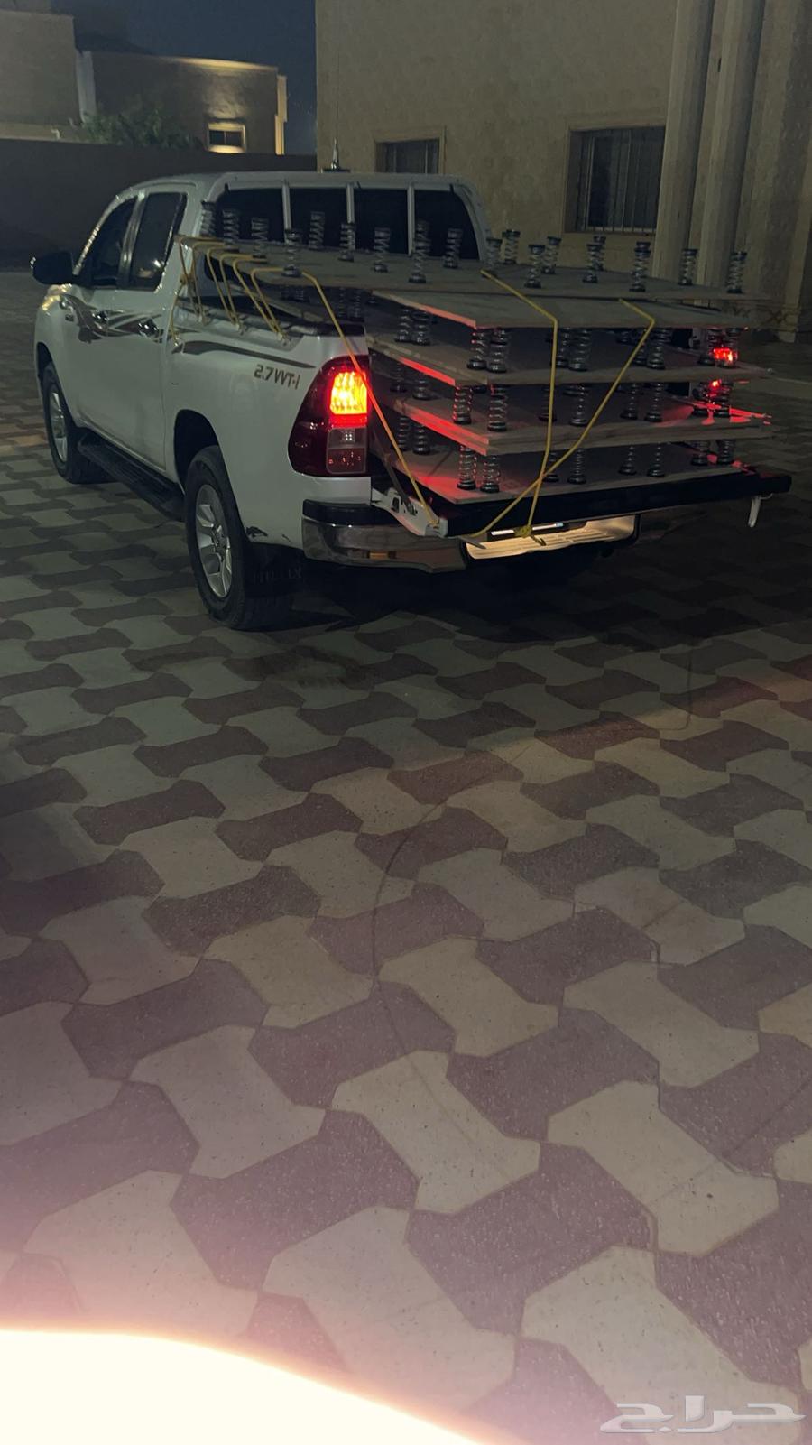 هايلوكس ل نقل الأغراض السعر على حسب المسافه63082948629122111