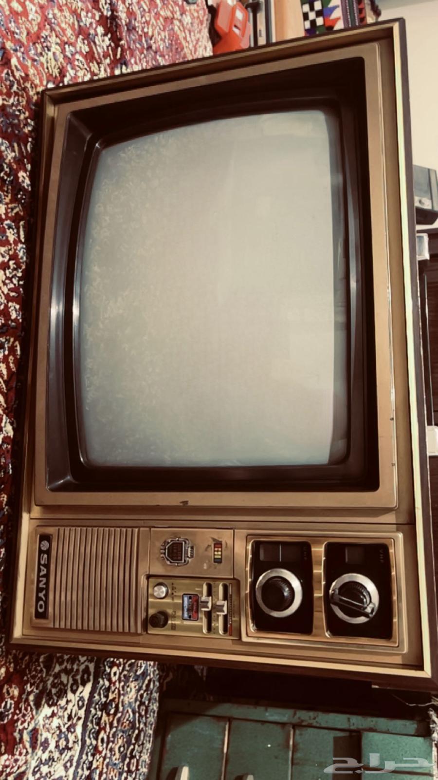 Old Sanyo TV, Golden Edition, Sold63011765743107111