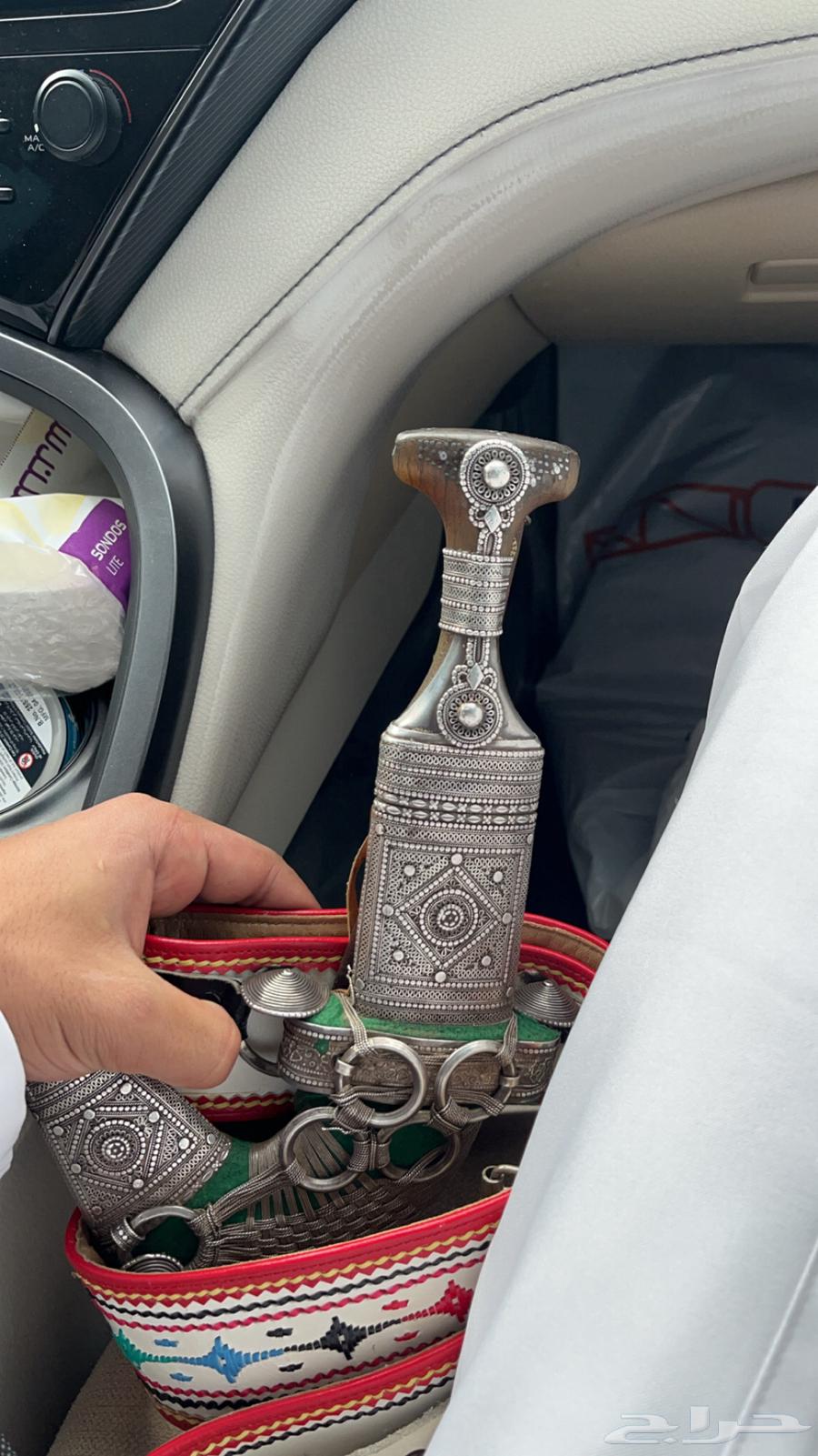 Old elegant dagger made by Dogan63052822651009112