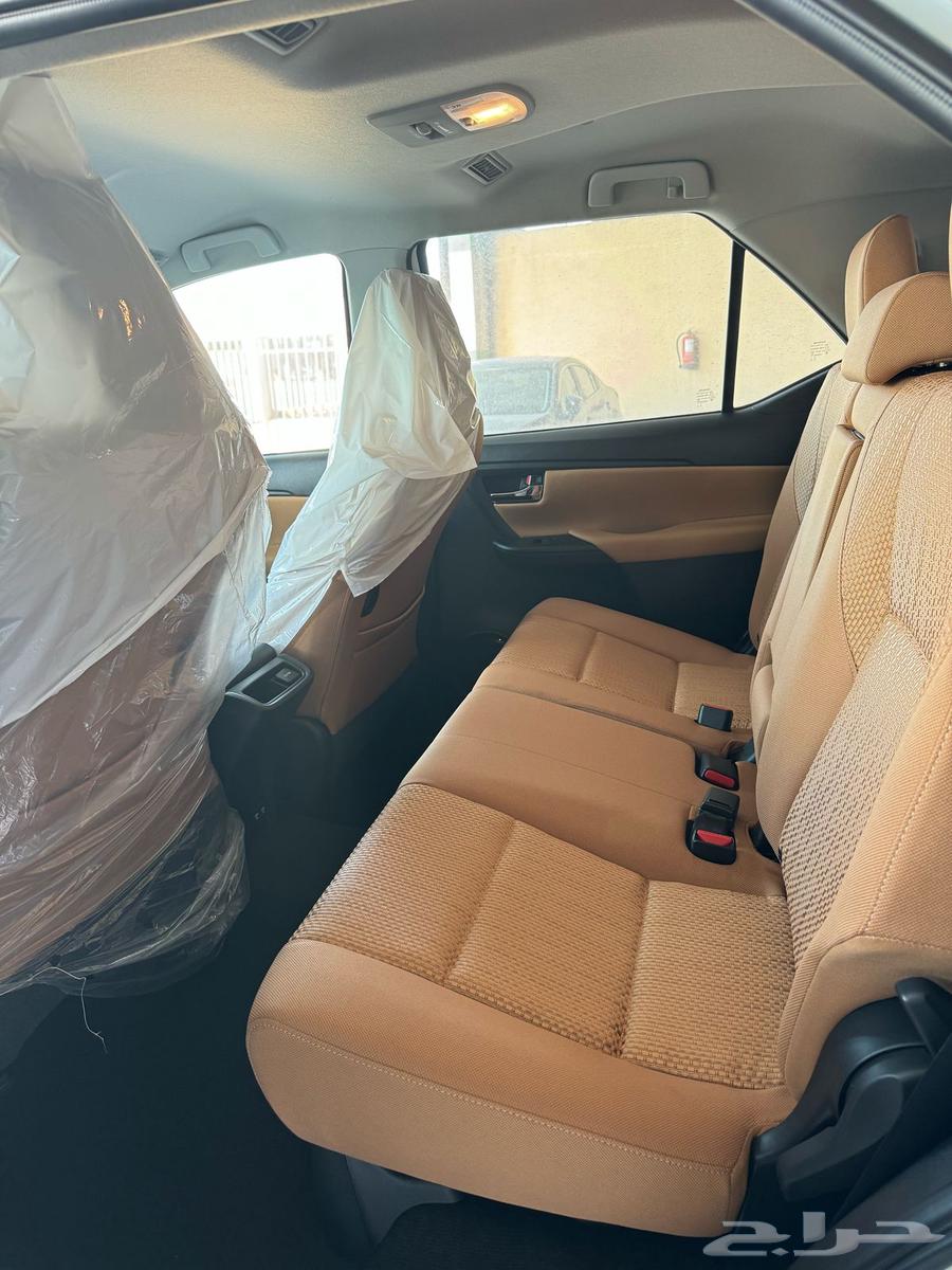 ايجار سيارة فورشنر 2025 اصفار و دبل بسعر تنافسي63079243358722113