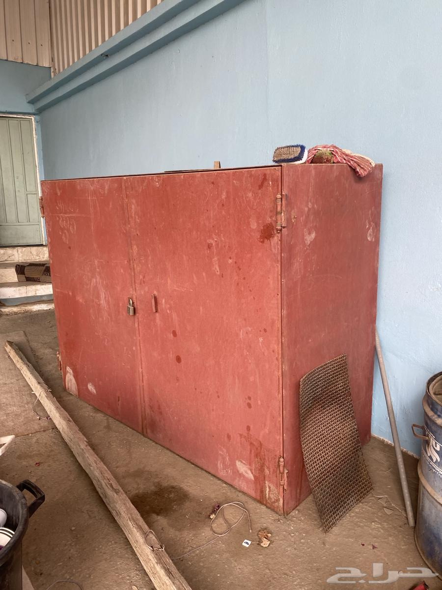 Heavy iron box for sale63078816978433110