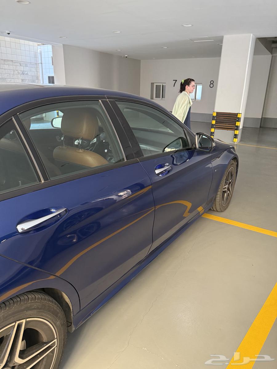 Mercedes C300e hybrid. 47,000 km63077175812226114