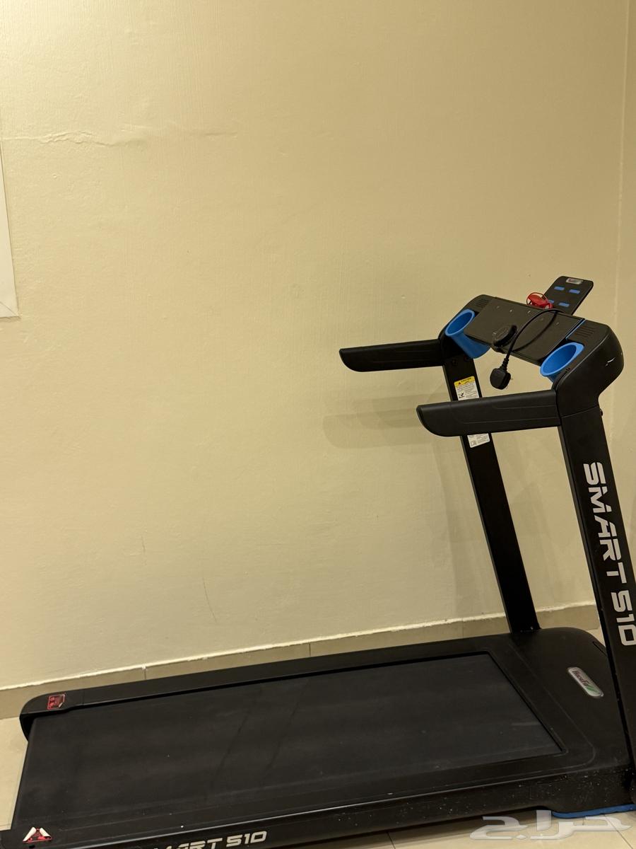 Walking device for sale, large size, 1200 riyals, new, owned for 6 months63052058802179111