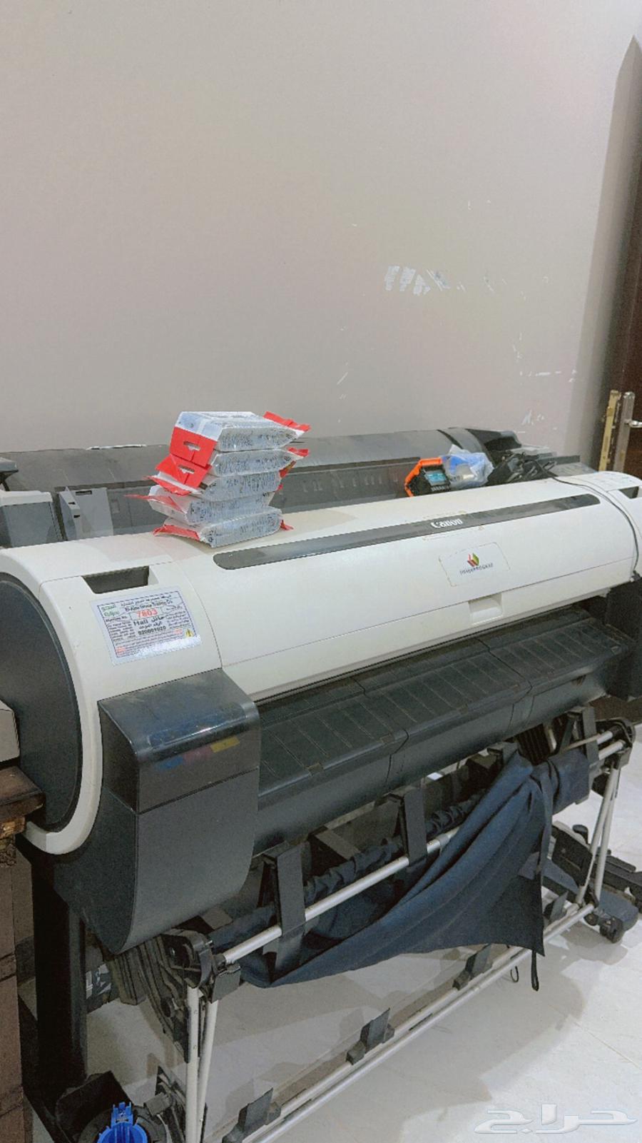 طابعه بلوتر للبيع استعمال بسيط بسبب اغلاق المحا630496510380821125