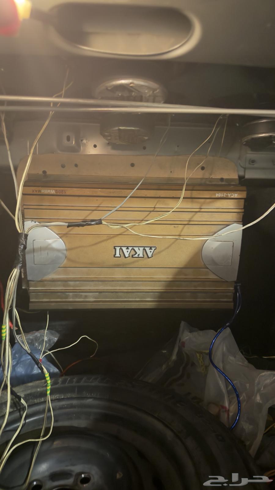 Aki's brown amplifier is old63076809407233110