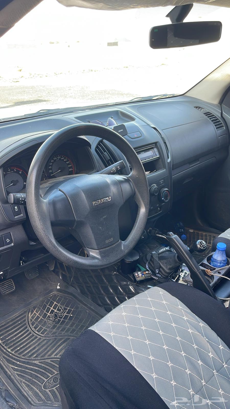 Isuzu 2022 two-ton diesel pickup truck equipped for off-road with 113,000 km63076806040962112