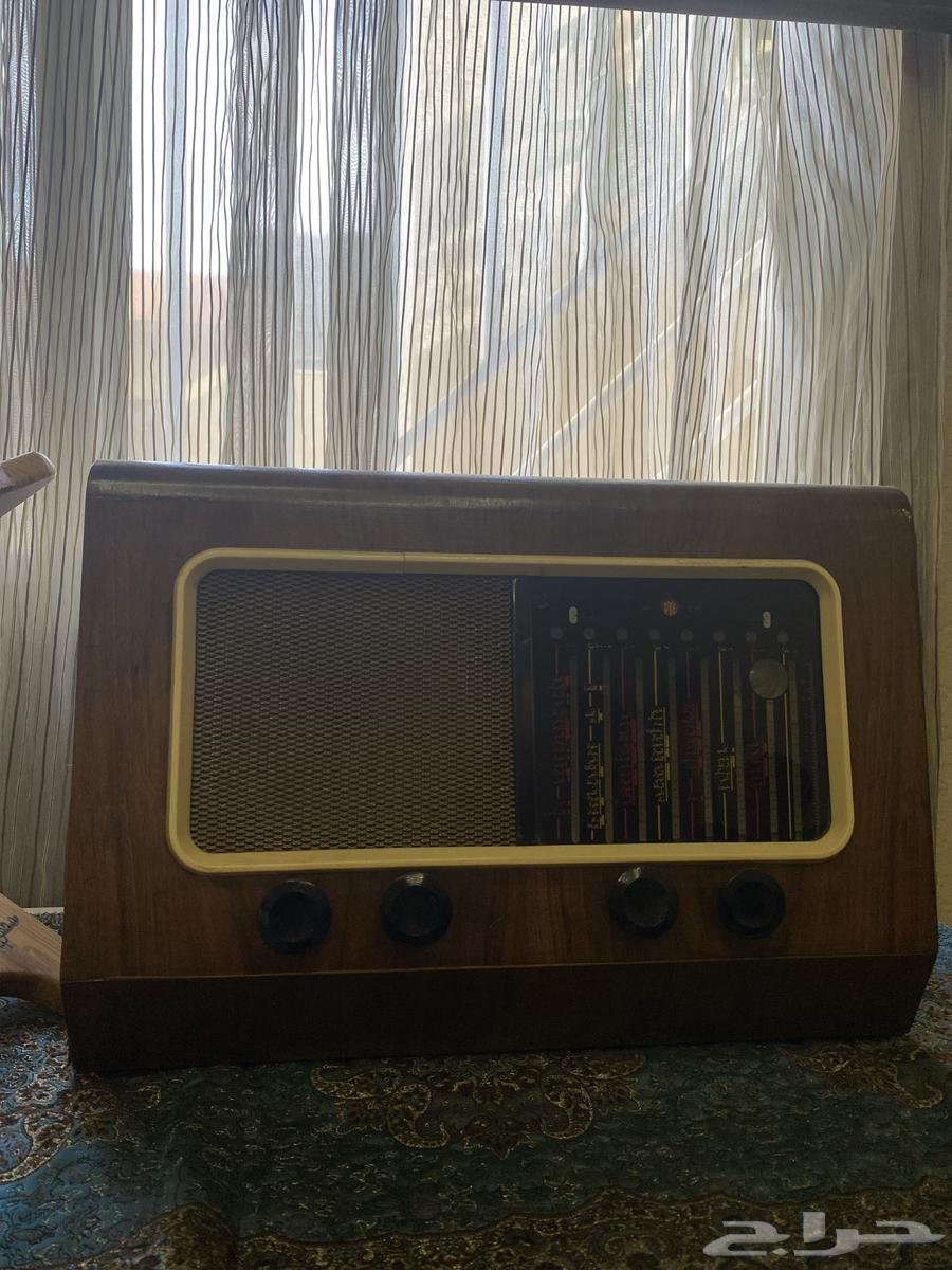 Old vintage radio630504311884821128