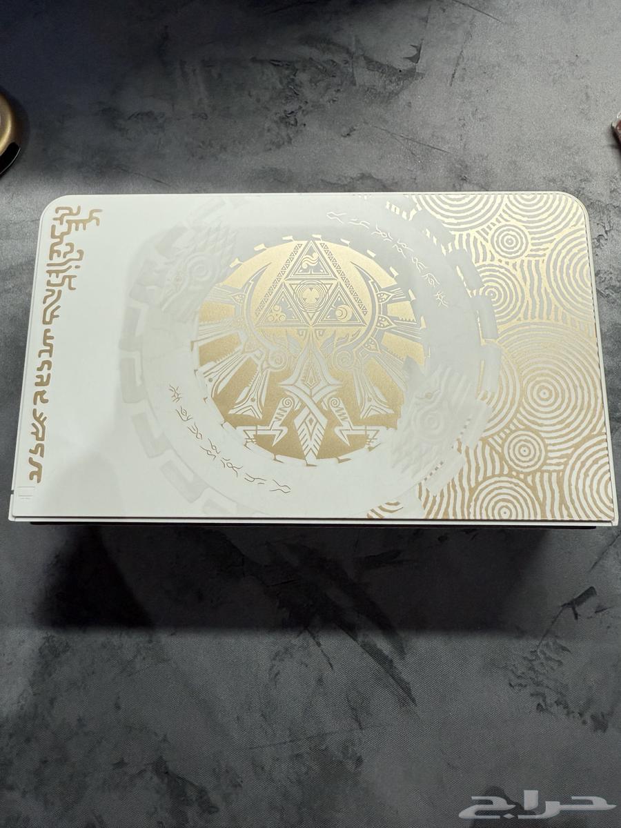 Nintendo released a Zelda version with a ribbon and pouch.63049681974658112