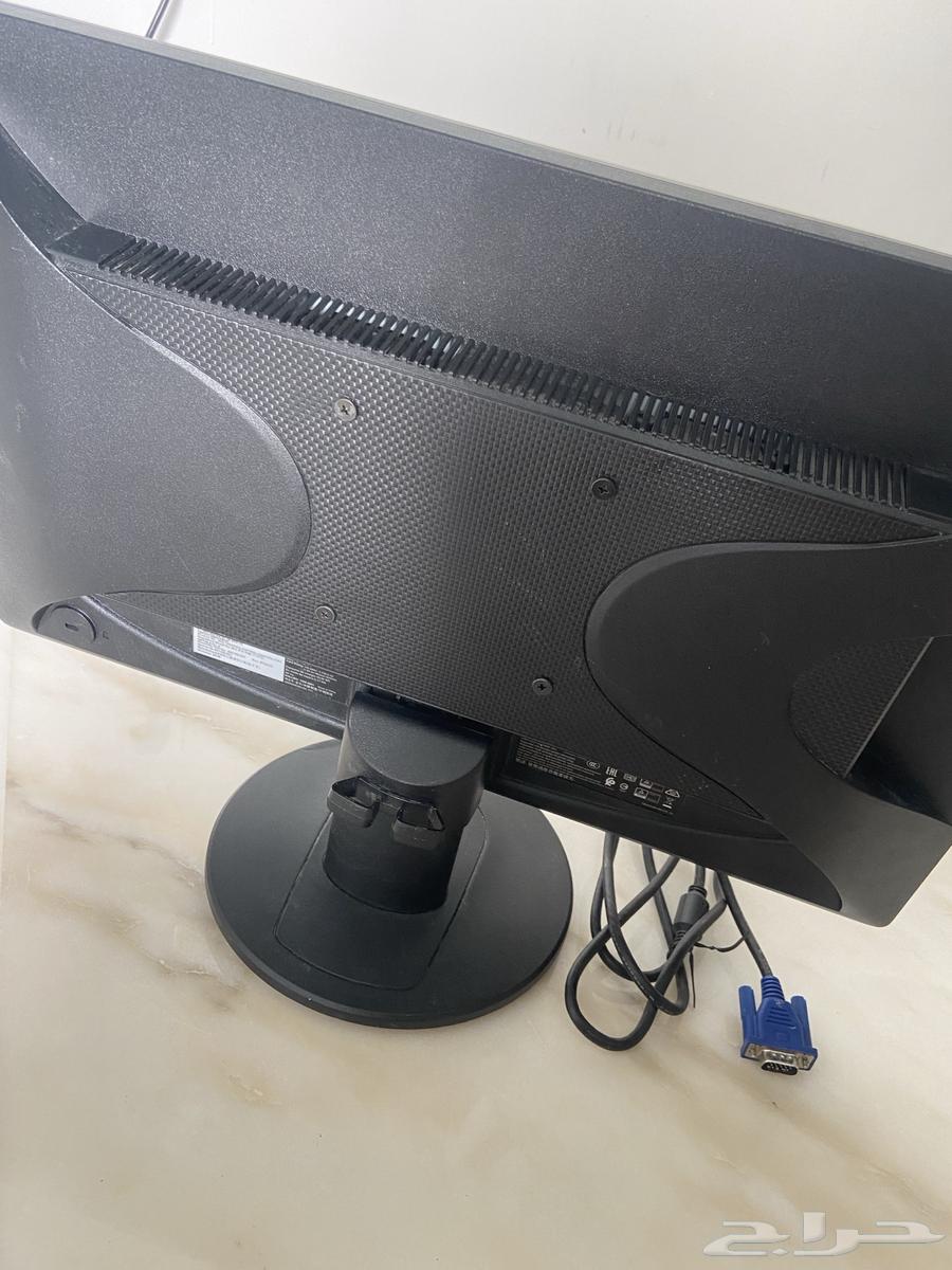 HP V213a 21-inch screen - very clean, with cables63180063629954113