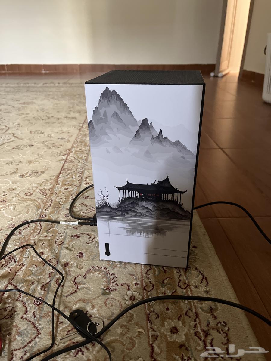 New Xbox, used for a month, scratch on the side630512366461451117