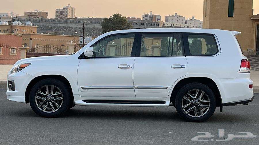 Lexus LX570 Saudi 201563072758582914113