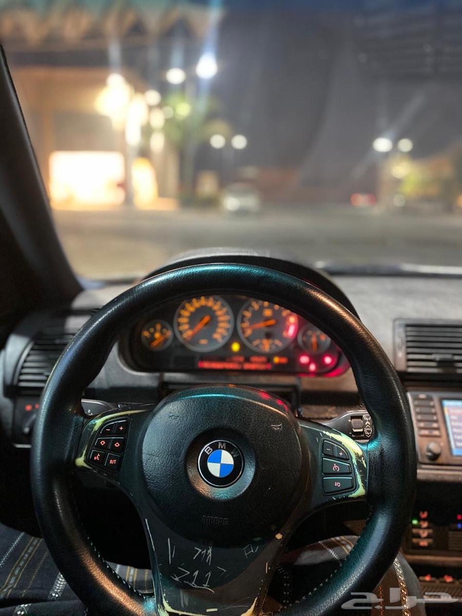 BMW X563073169428098112