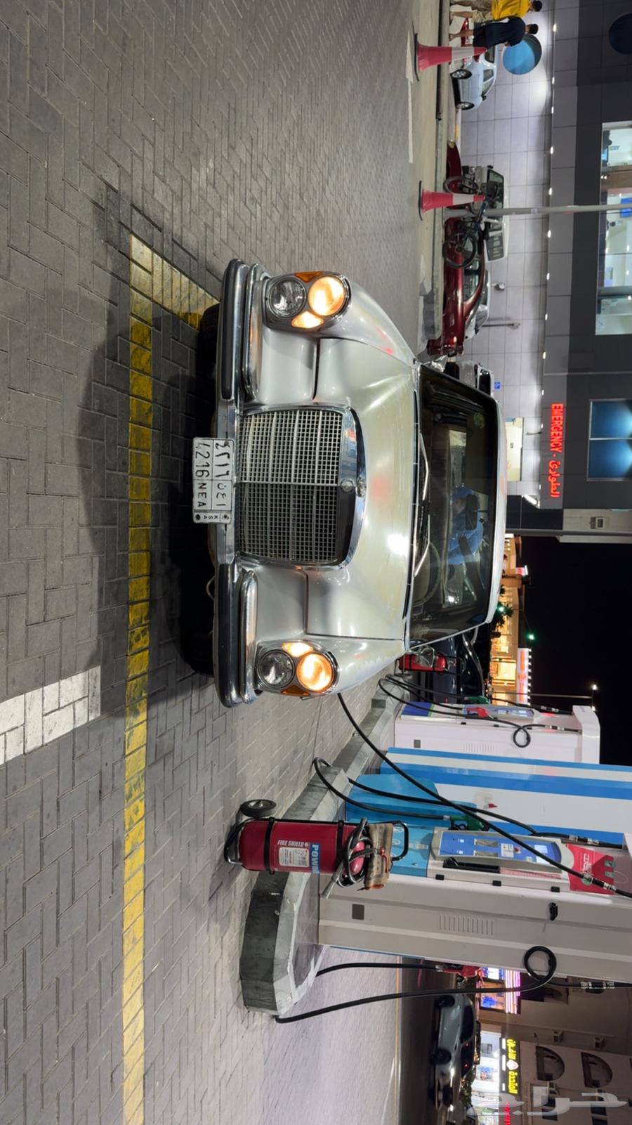 Mercedes 280 SE Model 196863081288356355114