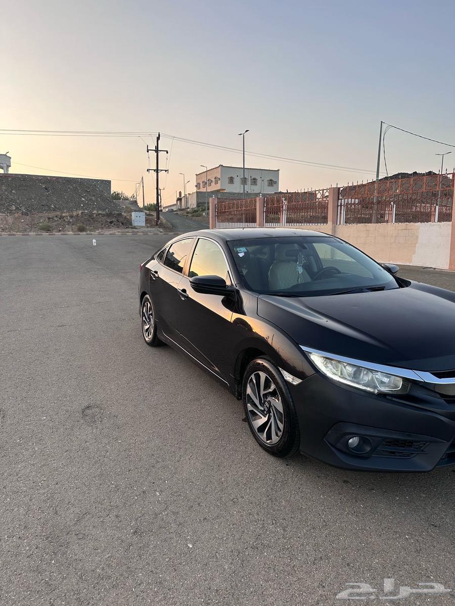 Honda Civic car renewed and inspected63068626397698112
