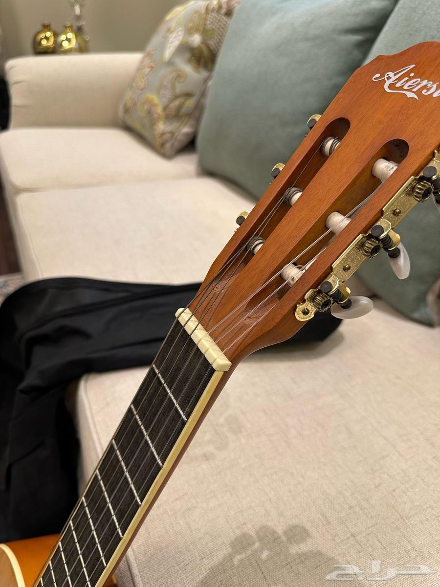 guitar63470450382467112