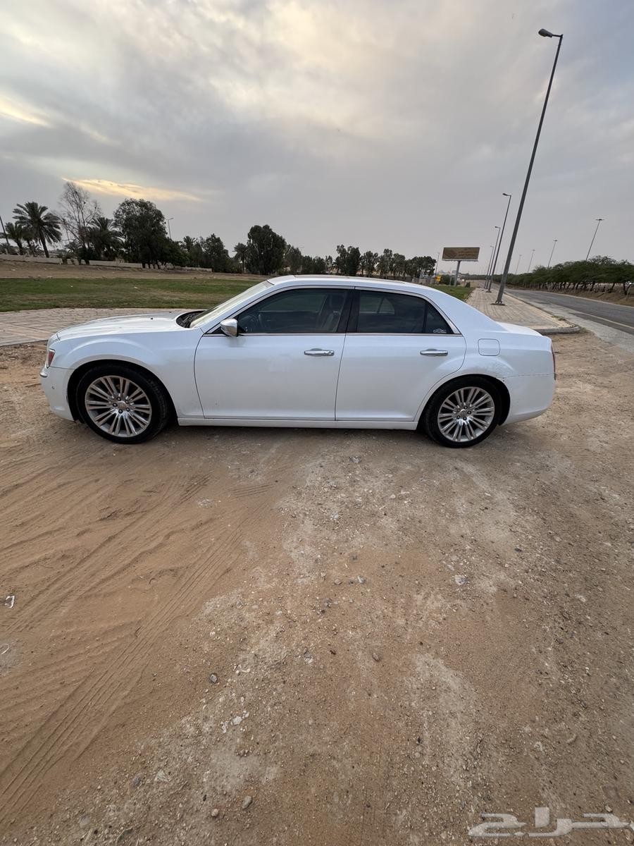 كرايسلر C300 همي 8 سلندر 2014 نظيف بدي وكالة63067844162434114