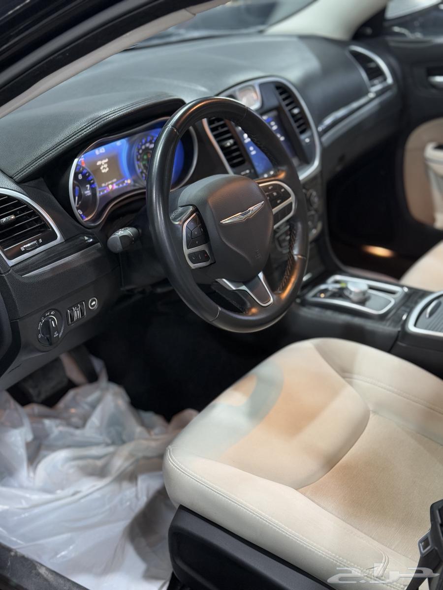 كرايزلر C300 اسود 2021 بانوراما لدى معرض(عبيد الرشيدي)63069904195459113
