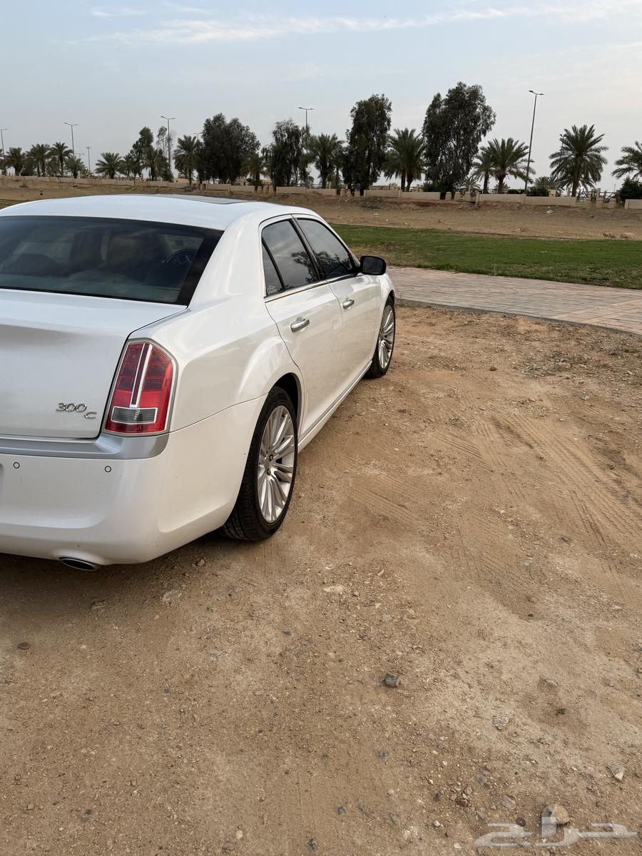 كرايسلر C300 همي 8 سلندر 2014 نظيف بدي وكالة63067844162434112
