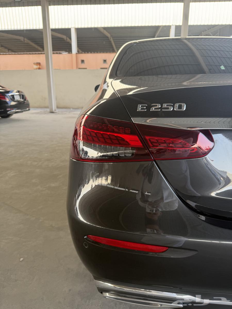 Mercedes E250. 202163067409836674111