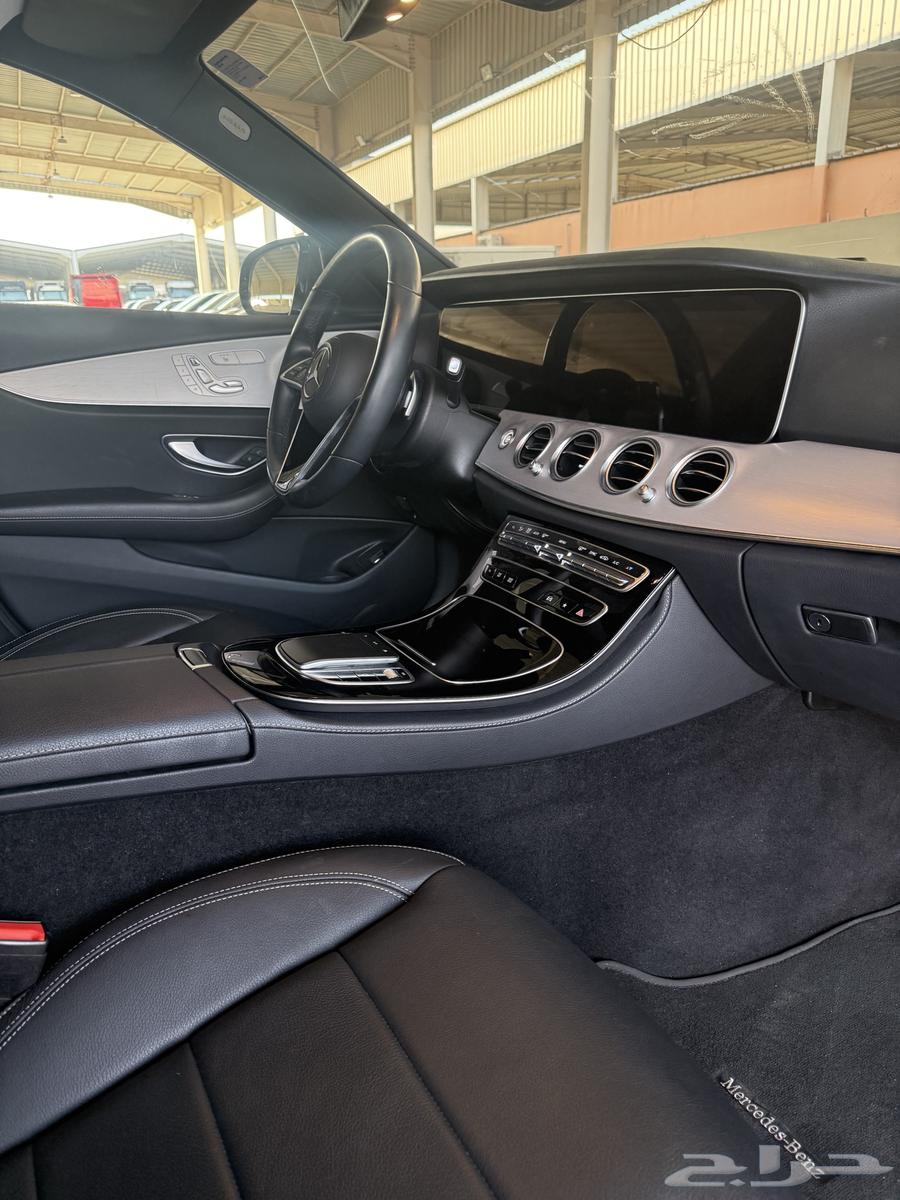 Mercedes E250. 202163067409836674114