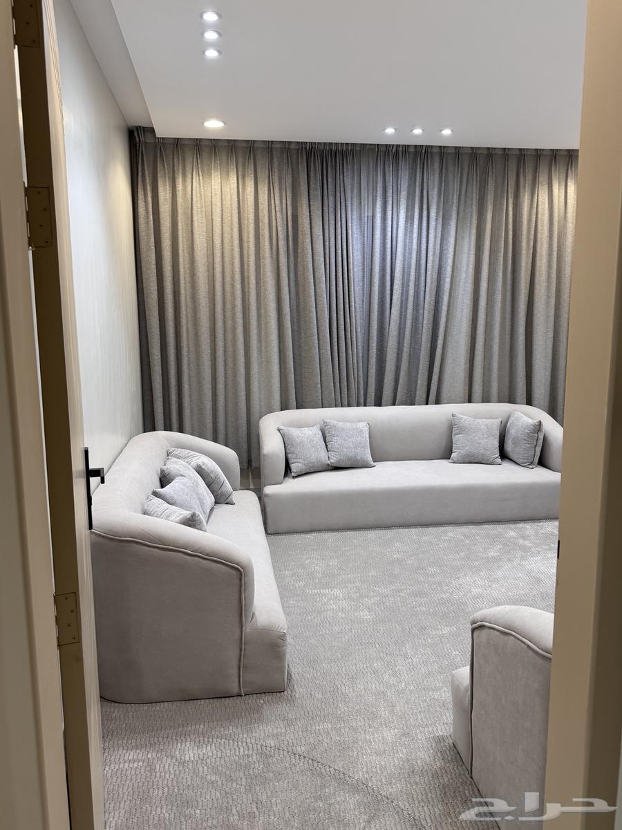 شقه في جنوب الرياض لم تسكن أثاث جديد لم يستخدم.63470064394369112