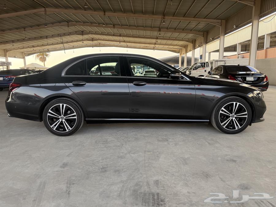 Mercedes E250. 202163067409836674113