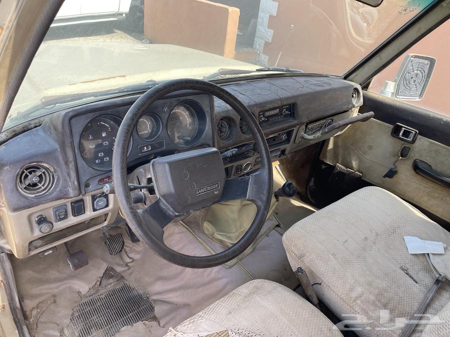 للبيع عدد 2 جيوب موديل 83 و 86 بودي بلد قير ومكينه ودفرنسات63067418642434113