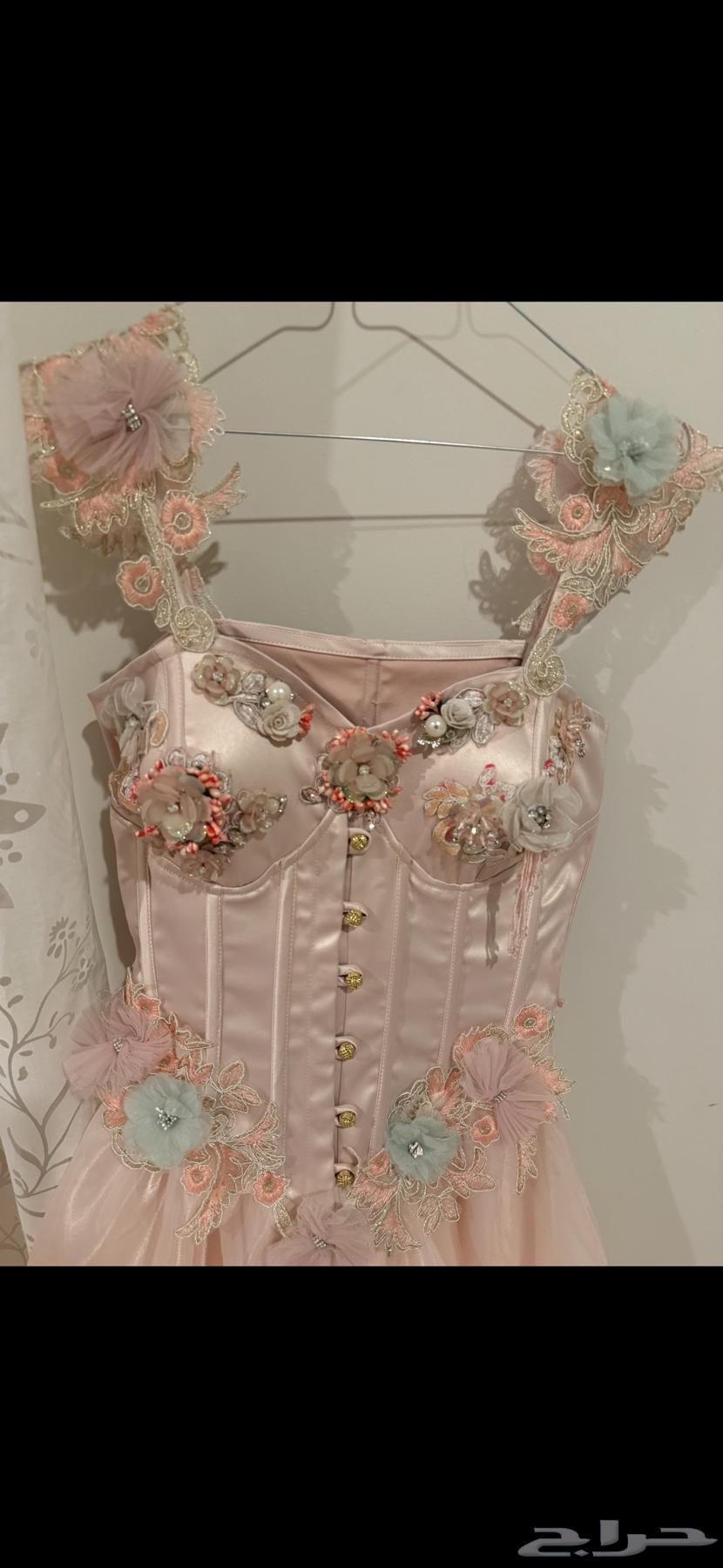 A clean and excellent dress634704486209291126