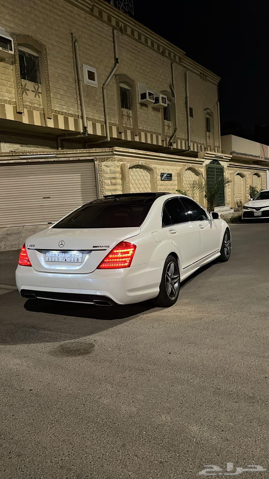 Car63067422794370113