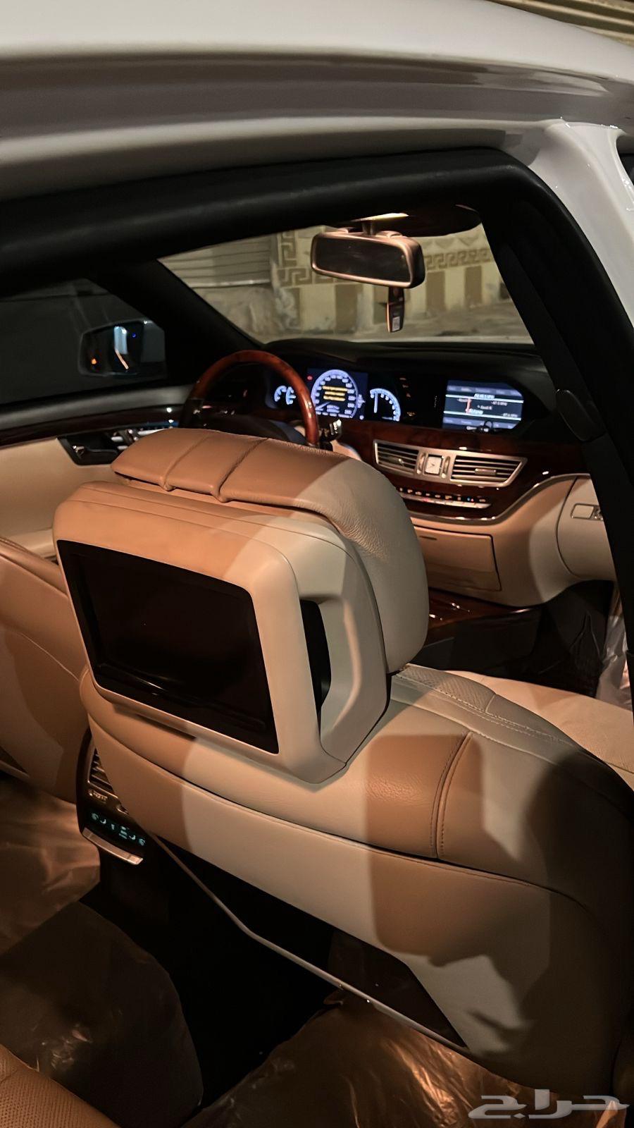 Car63067422794370111