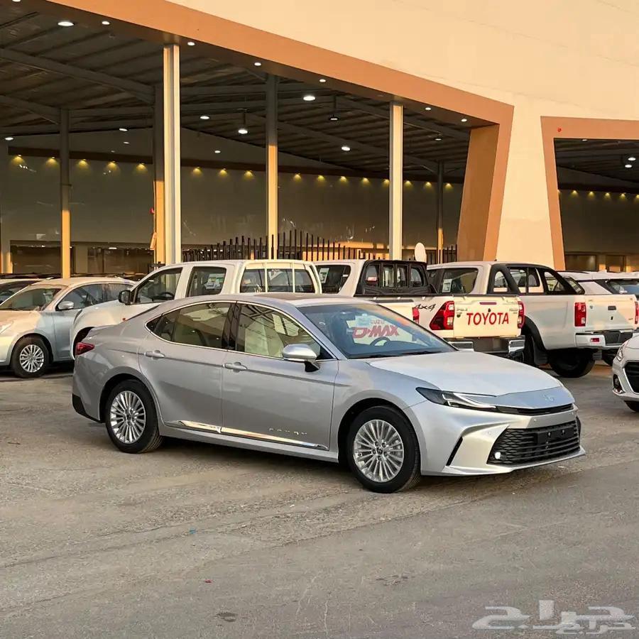 تويوتا كامري LE بنزين63073630189569111