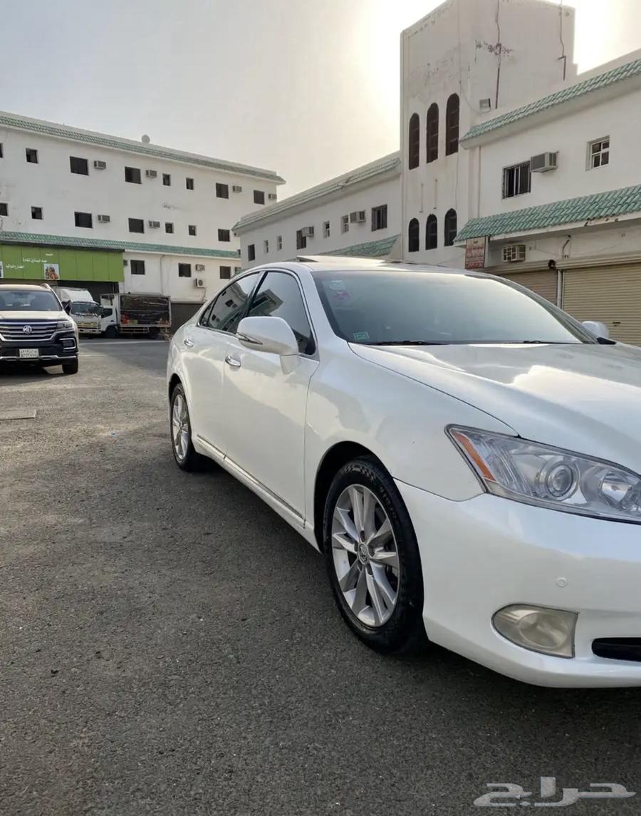 لكزس 350esالسياره مرشوشه كامل ماشيه 360السيارة مسيومه ب3963063121630337111