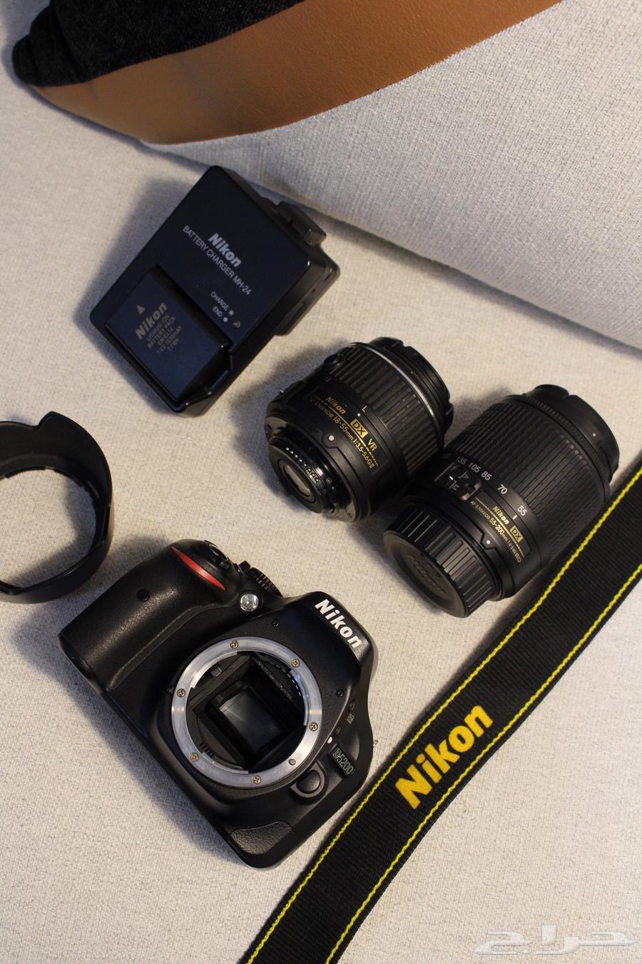 كاميرا نيكون nikon d5200 للبيع مع ملحقاتها63048322431233111