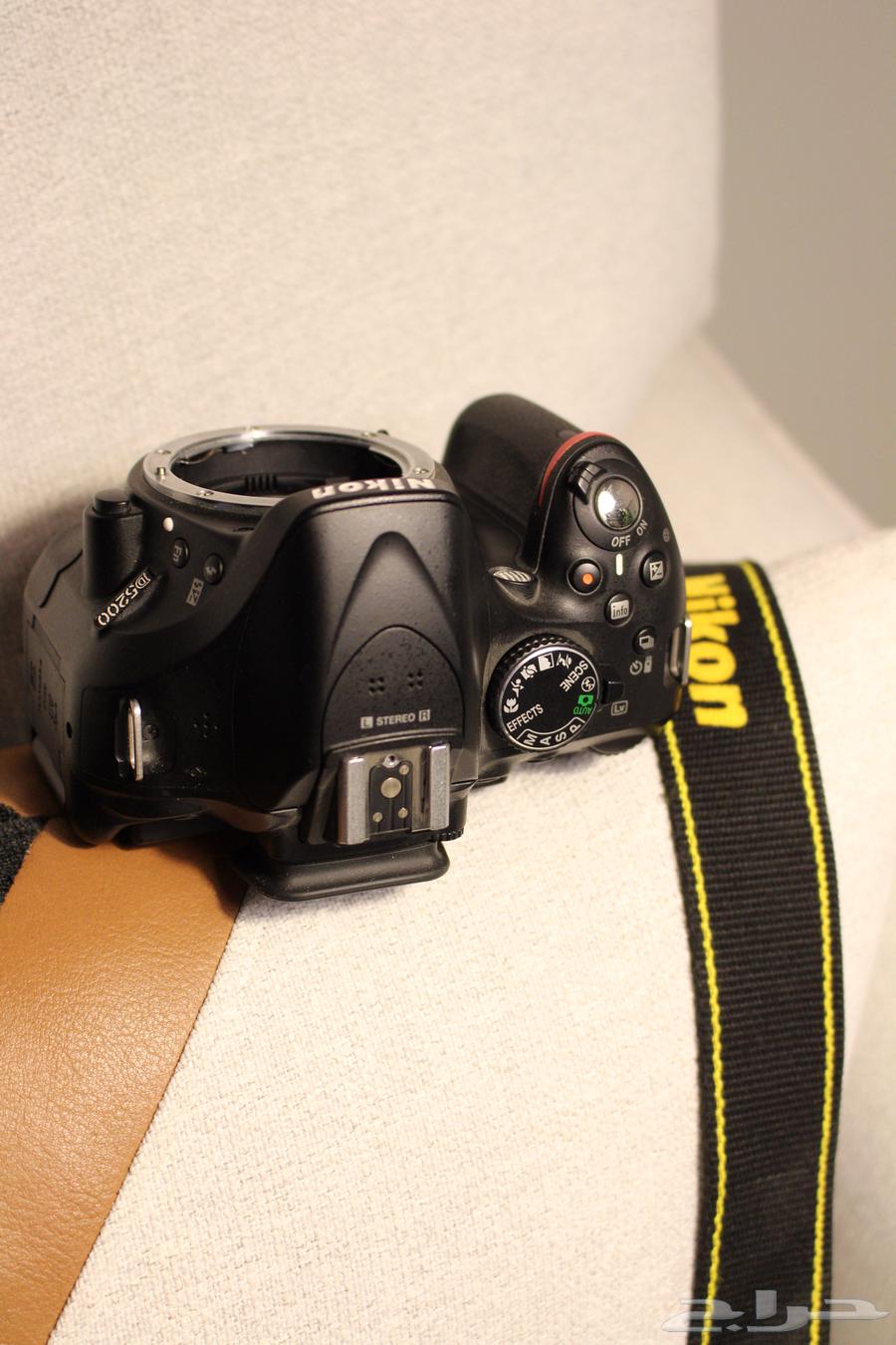 كاميرا نيكون nikon d5200 للبيع مع ملحقاتها63048322431233114