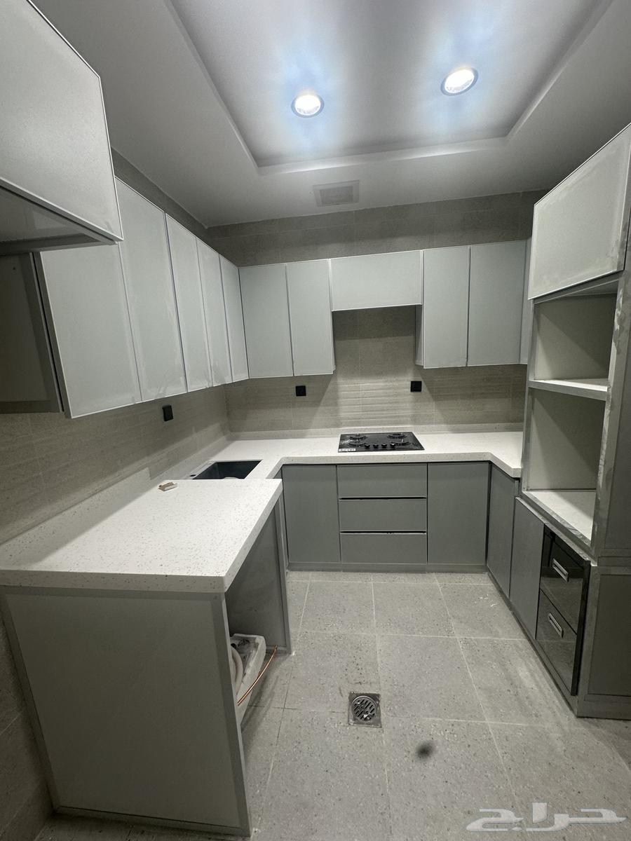 Apartment with 4 bedrooms, a living room, 3 bathrooms, and a new kitchen (new apartment) Al-Marwah62890385214465111