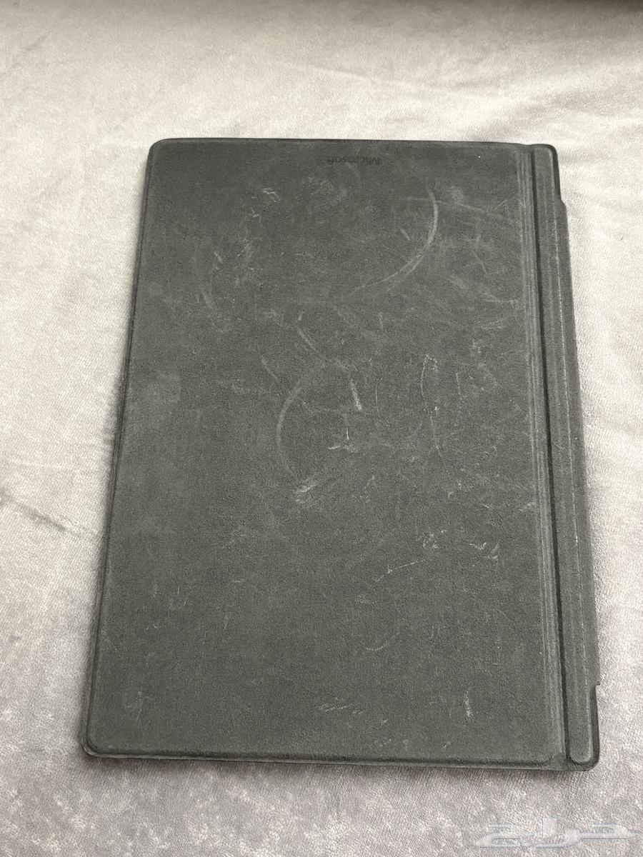 Microsoft Surface Pro 763045802379266112