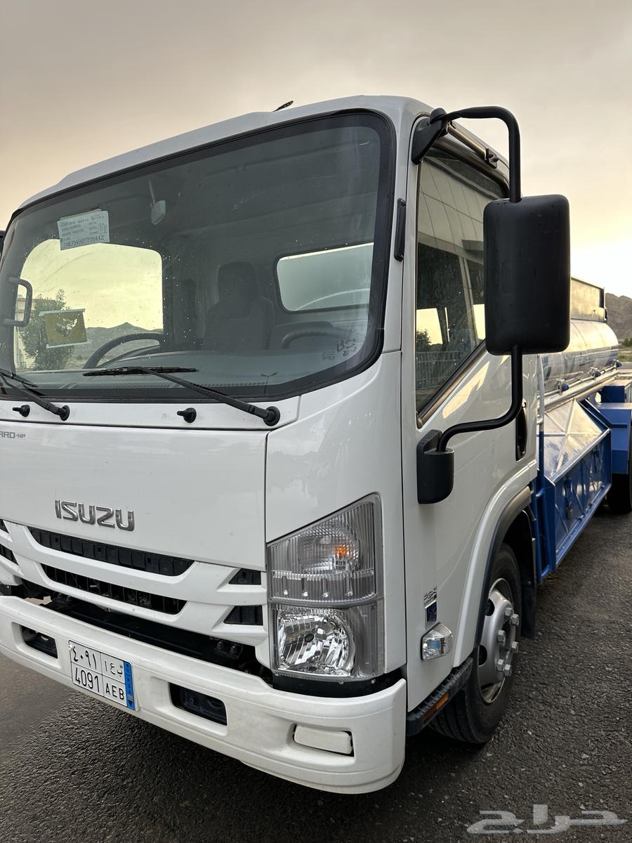 White Isuzu Dina 5-ton long chassis model 2023 for sale63065037116161112
